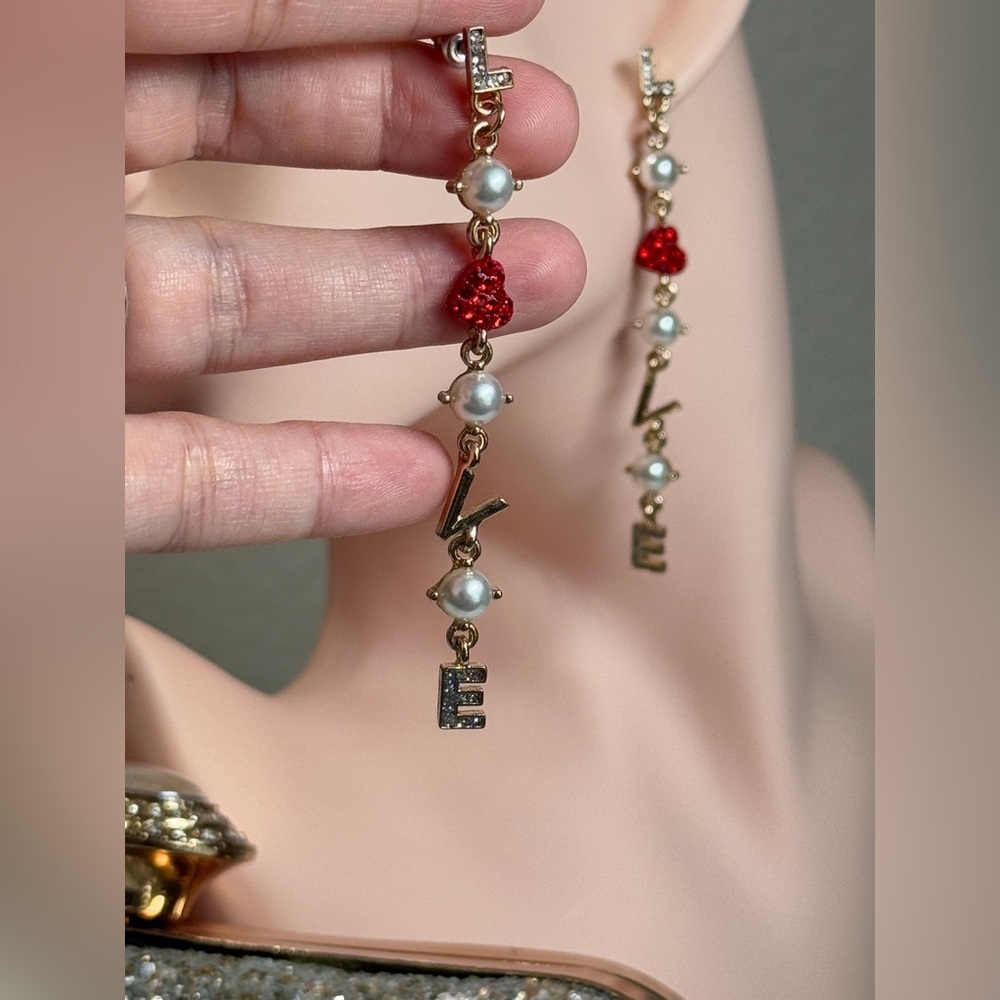 🔥 ❤️ Gold and Red Heart Pearl Earrings - Picture 6 of 7